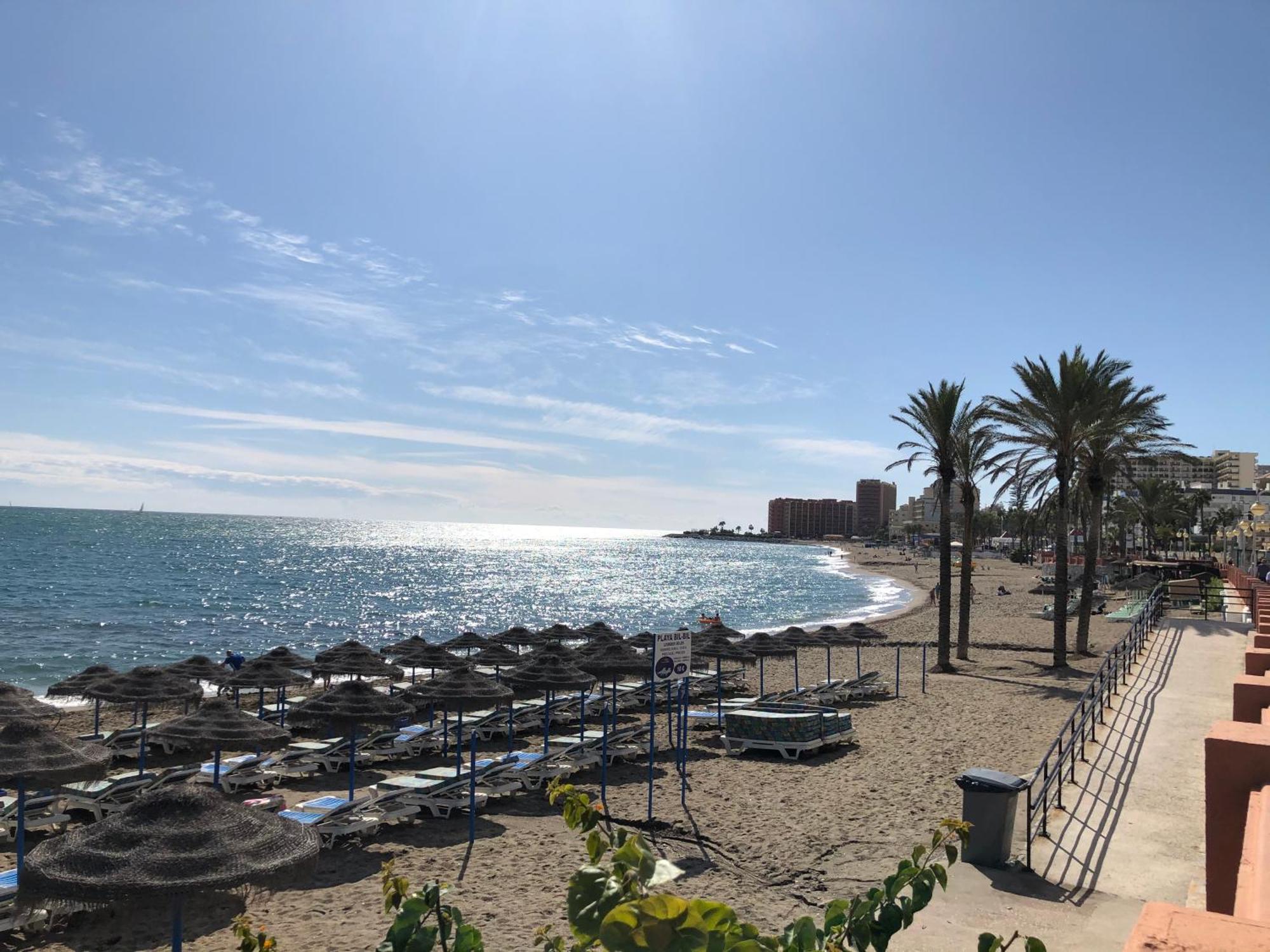 Victoria Luxury Beachfront Apartment In Benalmadena Costa Екстер'єр фото
