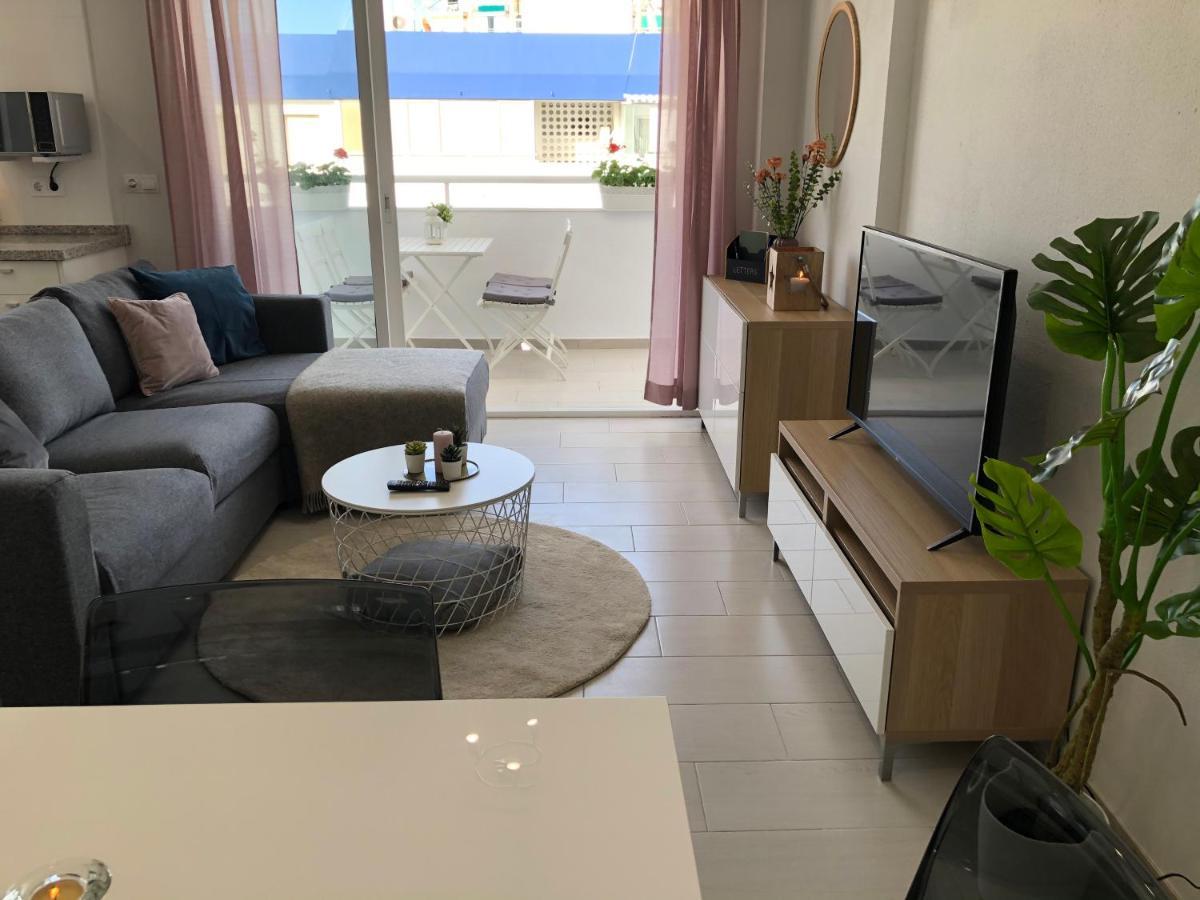 Victoria Luxury Beachfront Apartment In Benalmadena Costa Екстер'єр фото