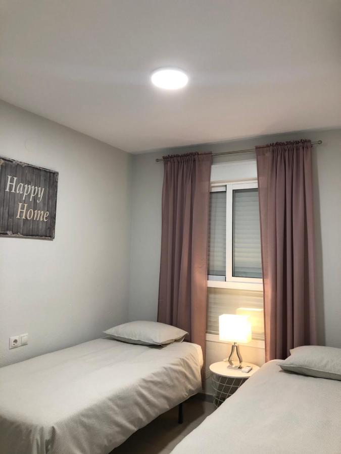 Victoria Luxury Beachfront Apartment In Benalmadena Costa Екстер'єр фото