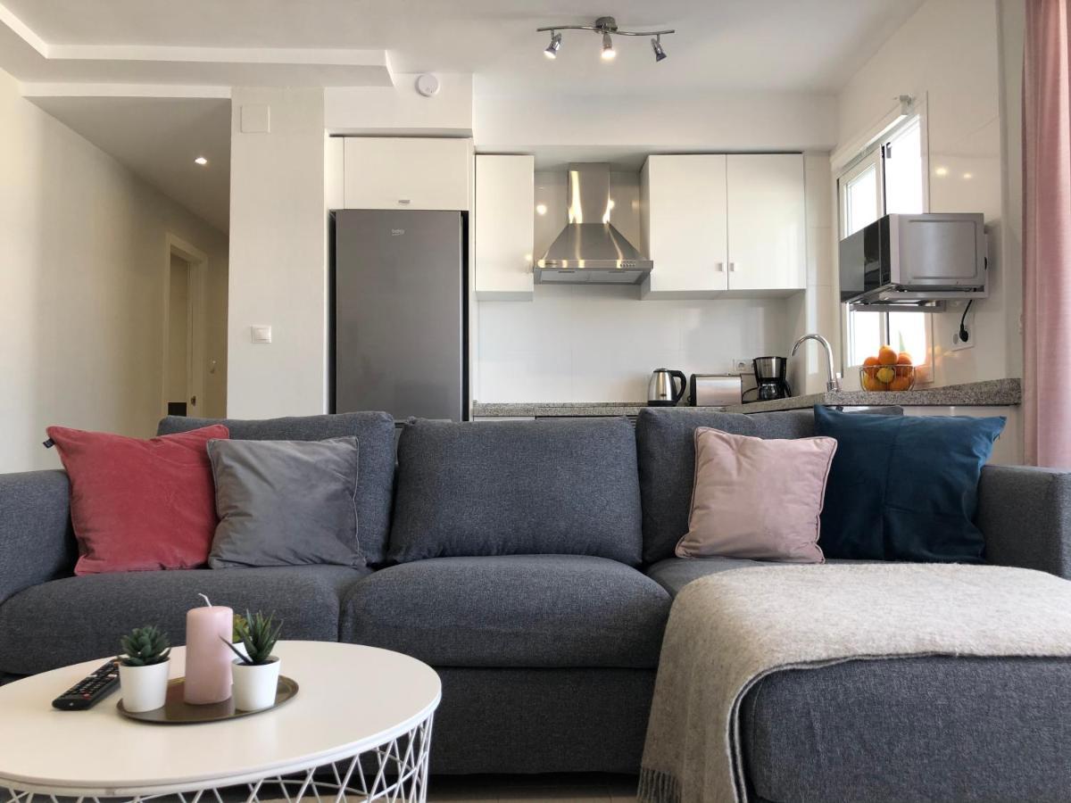 Victoria Luxury Beachfront Apartment In Benalmadena Costa Екстер'єр фото