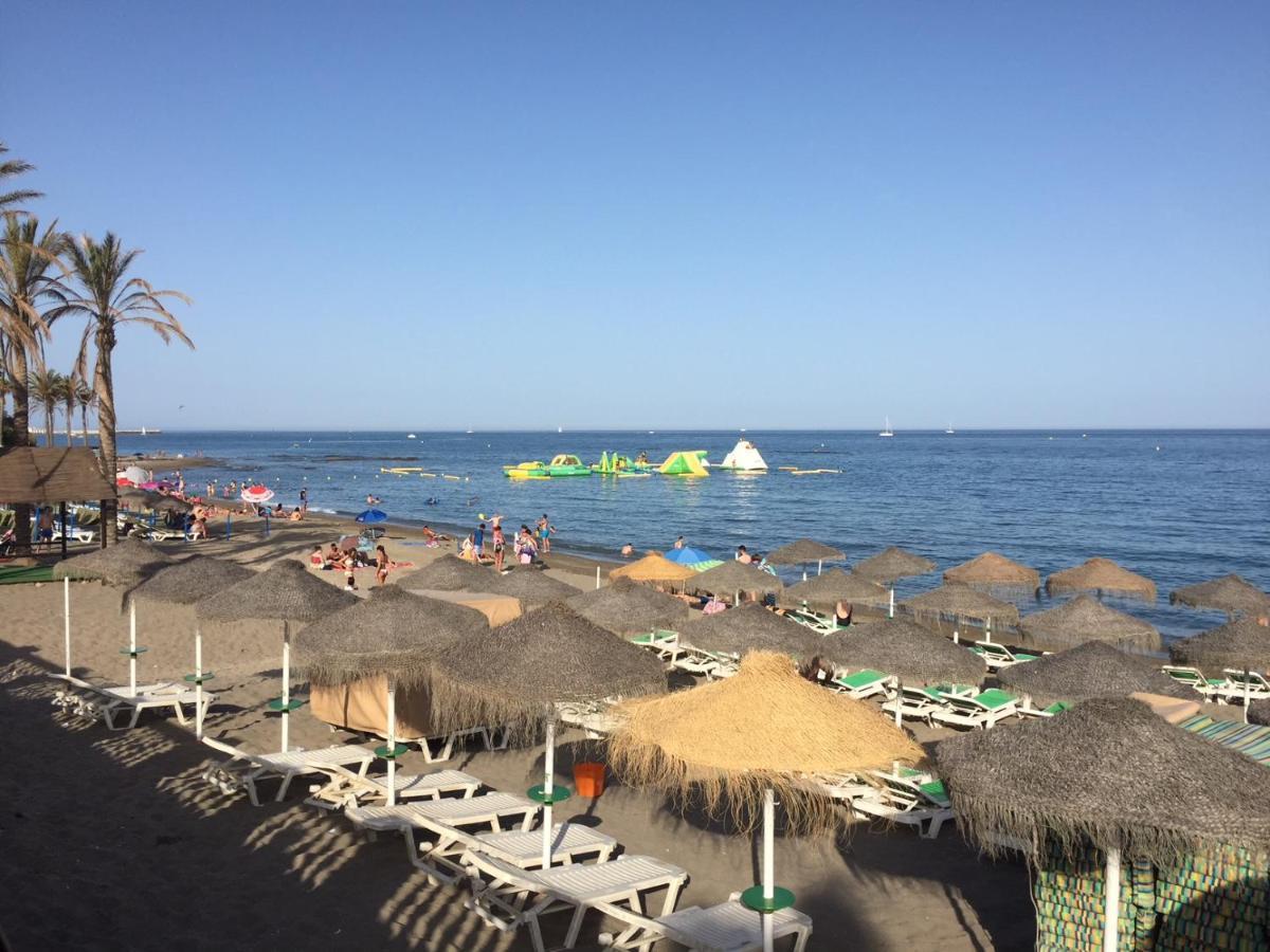 Victoria Luxury Beachfront Apartment In Benalmadena Costa Екстер'єр фото