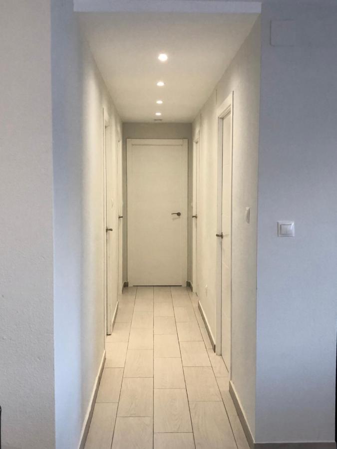 Victoria Luxury Beachfront Apartment In Benalmadena Costa Екстер'єр фото