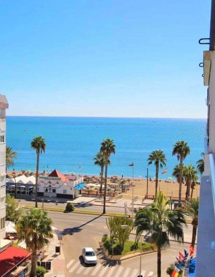 Victoria Luxury Beachfront Apartment In Benalmadena Costa Екстер'єр фото