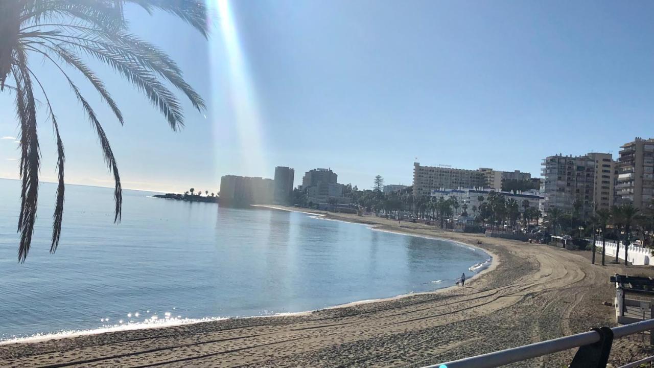 Victoria Luxury Beachfront Apartment In Benalmadena Costa Екстер'єр фото