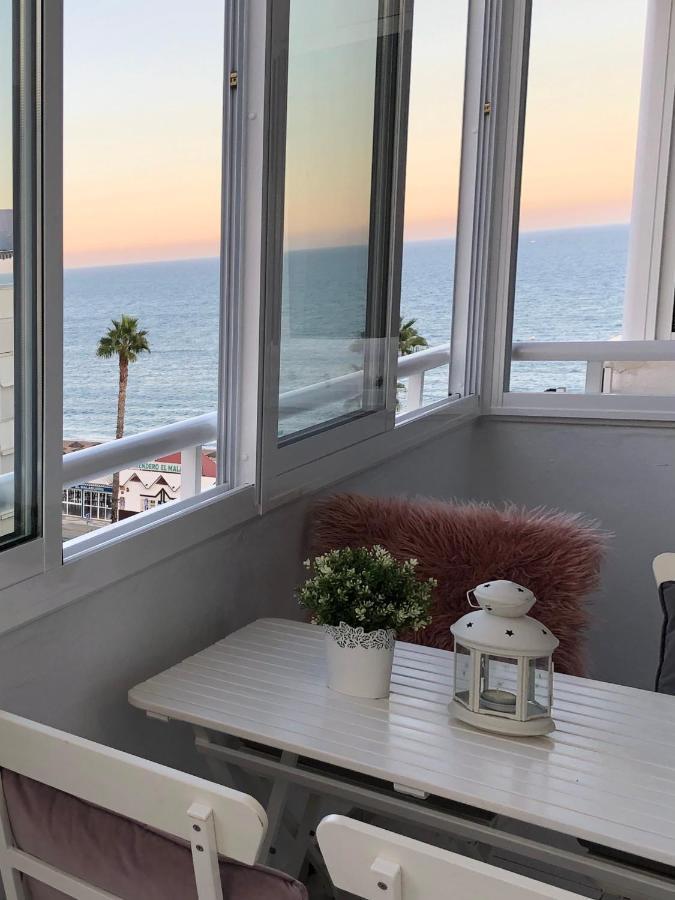 Victoria Luxury Beachfront Apartment In Benalmadena Costa Екстер'єр фото