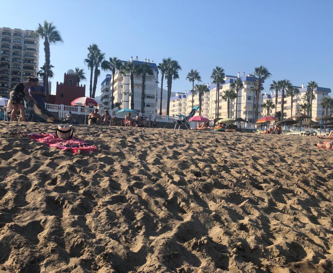 Victoria Luxury Beachfront Apartment In Benalmadena Costa Екстер'єр фото