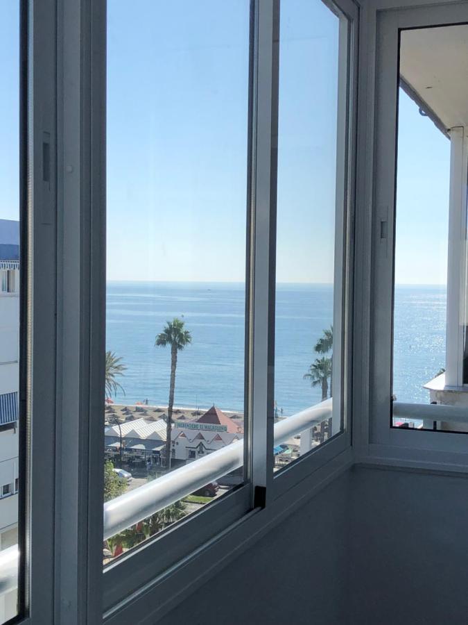 Victoria Luxury Beachfront Apartment In Benalmadena Costa Екстер'єр фото